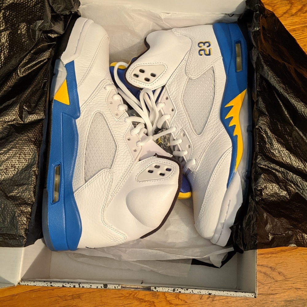 Jordan 5 "Laney"